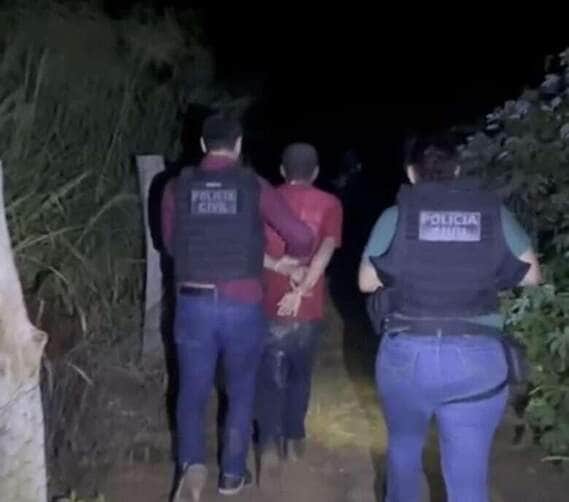 Homem mata esposa a facadas na frente da filha e é preso em Mato Grosso