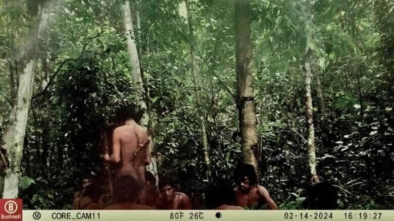 Imagens inéditas revelam a presença de povos indígenas isolados em Rondônia e Mato Grosso