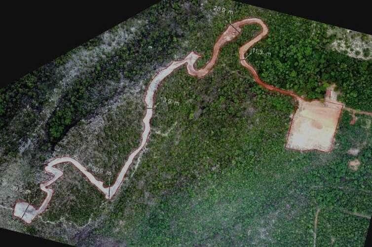 Obra no Morro de Santo Antônio, em Mato Grosso, causa erosão e ameaça a natureza