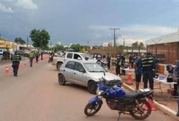 Operação Lei Seca em Várzea Grande termina com quatro presos por embriaguez e 43 veículos removidos