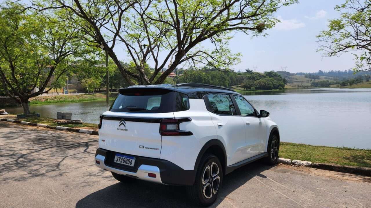 Os SUVs compactos mais emplacados no Brasil em 2024 10 Os SUVs compactos mais emplacados no Brasil em 2024 Citroen C3 Aircross 2