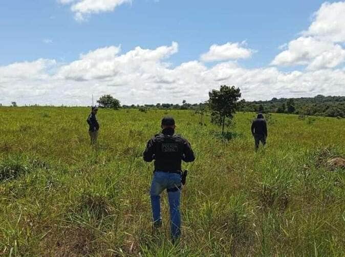 Polícia faz buscas por homem que matou casal na frente do filho em Mato Grosso