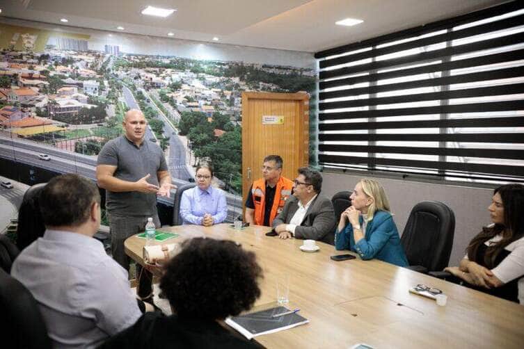 Projeto que cria auxilio de R 1 mil e enviado para Camara de Cuiaba
