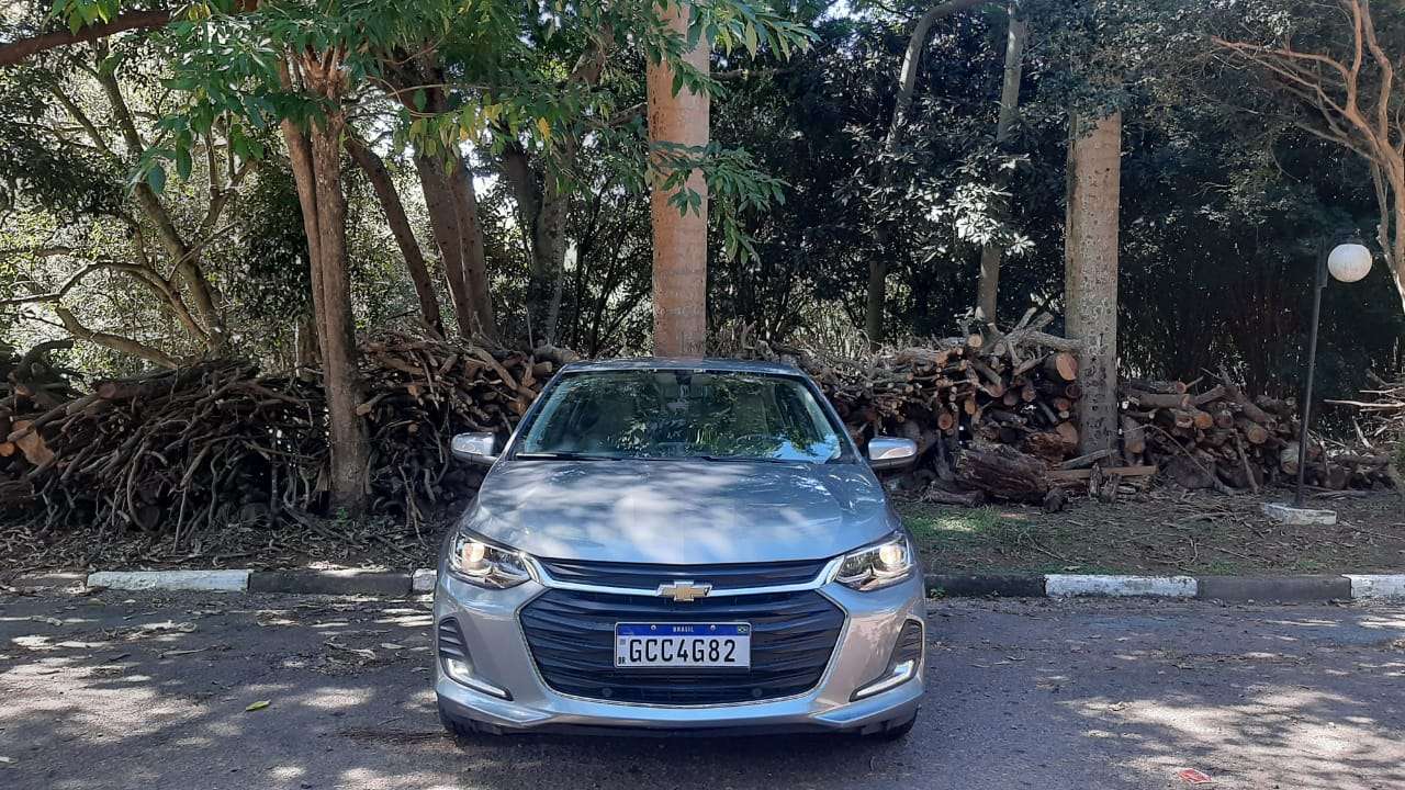 Quais foram os sedas compactos favoritos do Brasil em 2024 Chevrolet Onix Plus 3