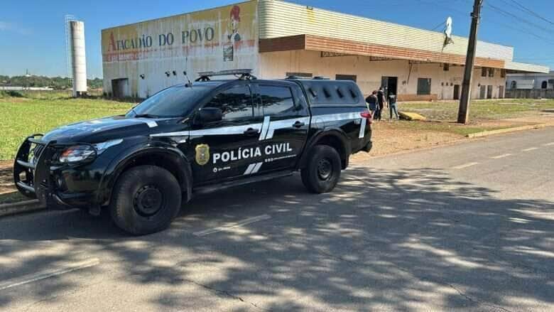 De acordo com informações preliminares, o rapaz foi sequestrado na noite de quinta-feira (23), por volta das 21h, da casa do tio, no mesmo bairro, por pelo menos três homens.