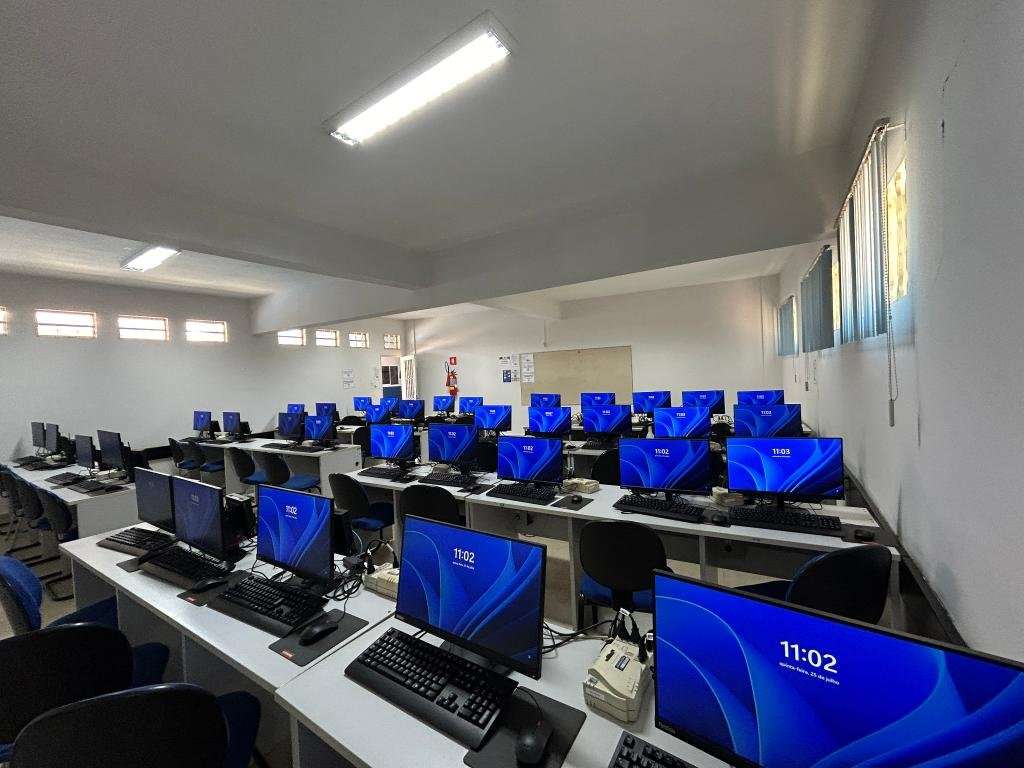 Novas ETECs oferecem estrutura moderna e cursos de qualificação profissional.