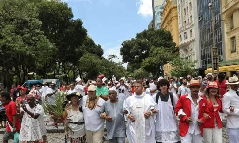 2º Procissão do Zé Pelintra saindo do santuário nos Arcos da Lapa e finalizando na Cinelândia, no centro da cidade, com um ato contra a intolerância religiosa.