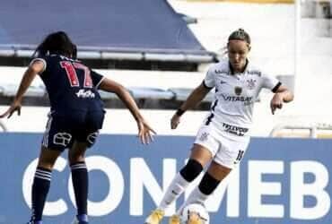 A atacante Giovana Crivelari, do Corinthians, foi convocada de última hora.