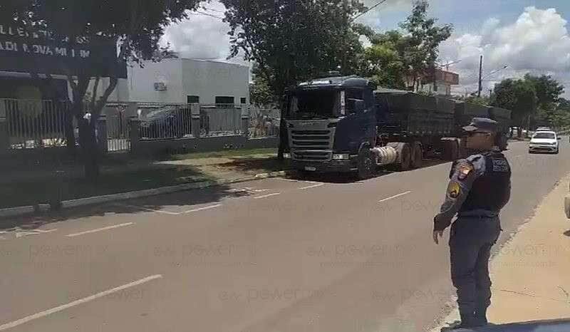 Roubo de carga de soja termina com prisão de dois suspeitos na BR-163 