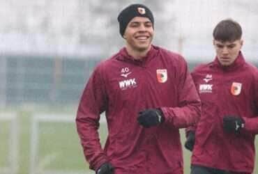 Augsburg x RB Leipizig ao vivo; onde assistir nesta sexta (14). Imagem: Divulgação Augsburg