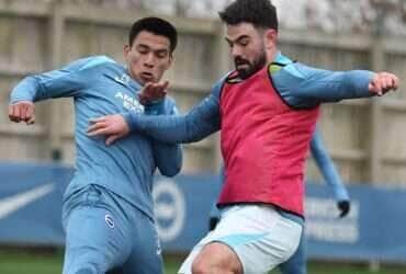 Brighton x Chelsea ao vivo; onde assistir nesta sexta (14) pela Premier League. Imagem: Divulgação Brighton