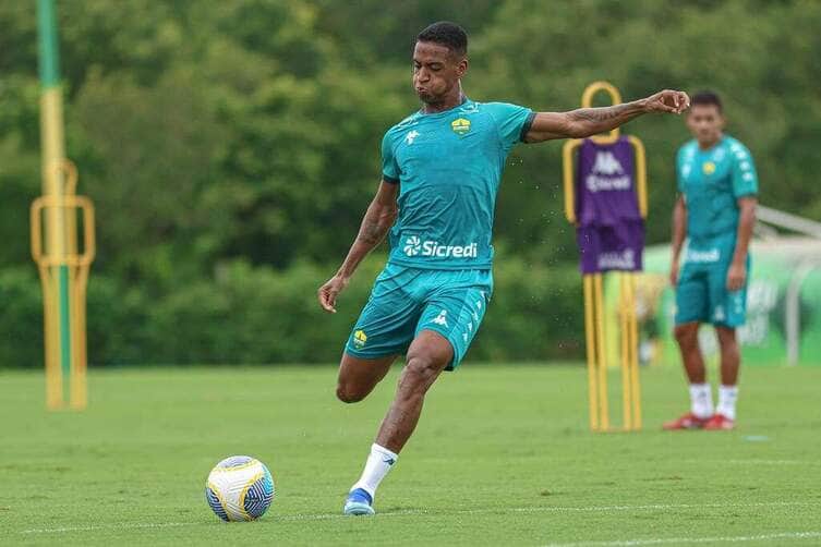 Porto Velho x Cuiabá ao vivo; onde assistir nesta quarta (19) pela Copa do Brasil. Imagem: AscomDourado