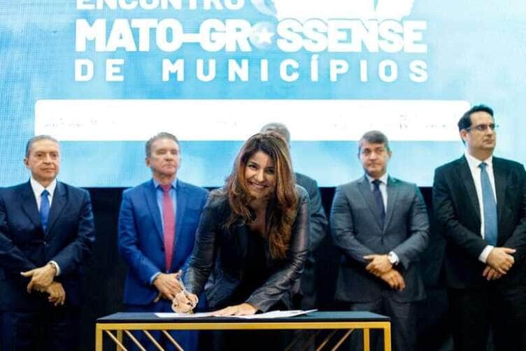 DPEMT firma compromisso pelo direito a educacao infantil em Mato Grosso