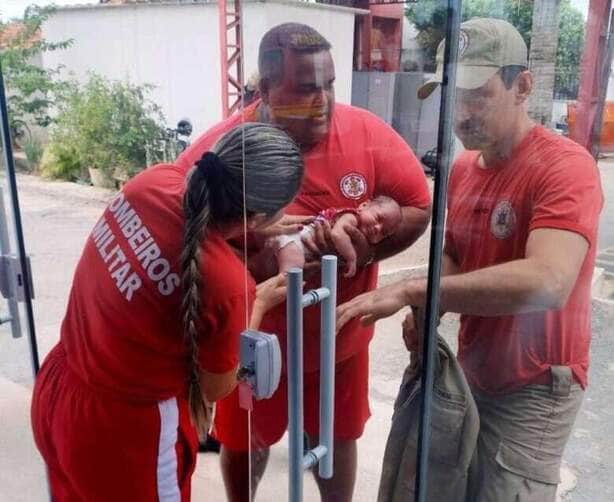 Mãe pede apoio em batalhão e bombeiro salva bebê engasgado com leite em Mato Grosso