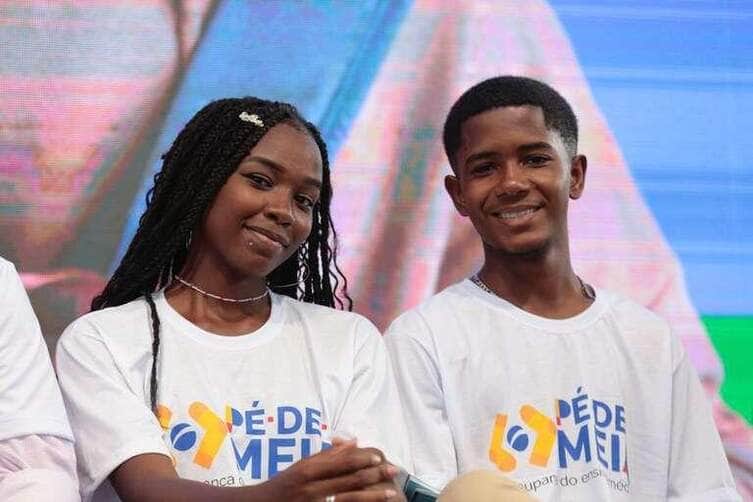 Pé-de-Meia: Estudantes do ensino médio começam a receber R$ 1 mil nesta semana