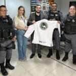 assinatura da parceria retangular