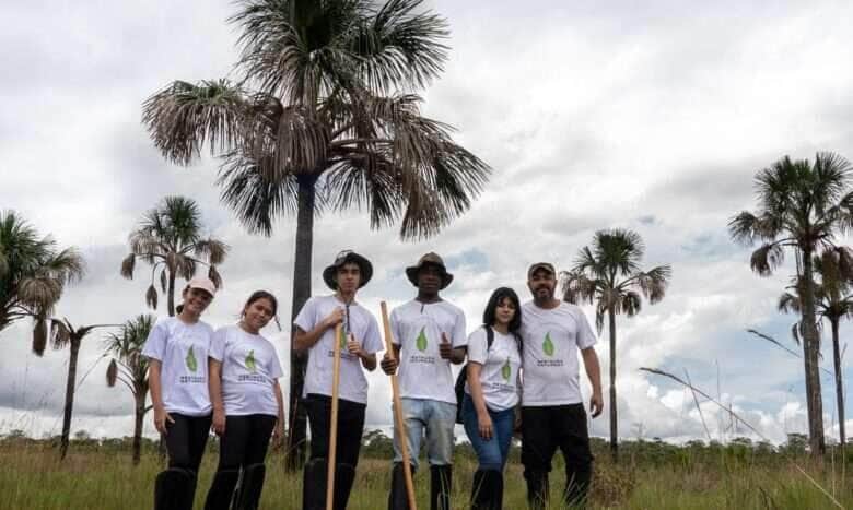 Brasília (DF) 07/02/2025 - Olimpíada Restaura Natureza. - premiação do grupo vencedor da categoria Comissão Julgadora da 2ª Restaura Natureza, em novembro de 2023. Os estudantes visitaram o Parque Nacional da Chapada dos Veadeiros (GO) e tiveram a experiência de vivenciar um ação de restauração com a Cerrado de Pé, a Associação de Coletores de sementes da Chapada dos Veadeiros Foto: Katarina Silva/Coletivo Miracema/WWF-Brasil