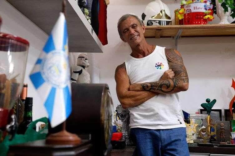 Rio de Janeiro (RJ), 13/02/2024 - Paulo Barros, carnavalesco da Unidos de Vila Isabel, no barracão da escola, na Cidade do Samba, zona portuária. Foto: Tânia Rêgo/Agência Brasil