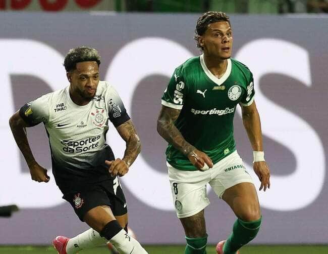 Lance do jogo entre Palmeiras x Corinthians. Imagem: César Grecco/Ag. Palmeiras