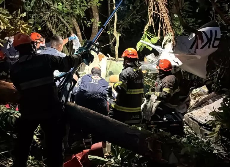 Aeronave cai em aldeia indígena de SP; uma pessoa morreu no local