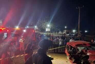 Colisão grave entre carro de passeio e carreta deixa mortos e feridos na BR-158 em Mato Grosso