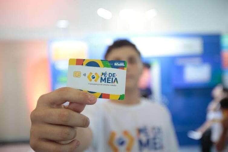 Como evitar cair no golpe do pé-de-meia?
