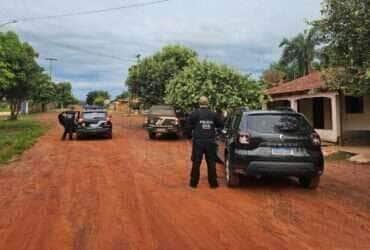 Polícia deflagra operação para combater crimes de posse ilegal de armas e tráfico de drogas em Juscimeira