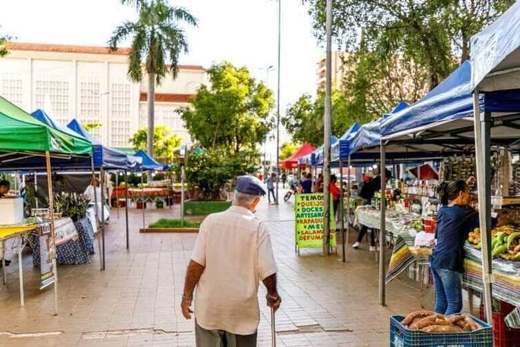 Produtores de Cuiaba recebem orientacoes sobre o SIM na 2a Feira da Agricultura Familiar