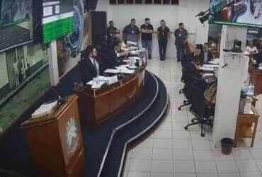 Vereadores de Tangará da Serra aprovam auxílios e geram protestos da população