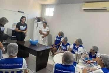 Vinte reeducandas de Mato Grosso participam de curso de confeitaria pelo programa Ser Família