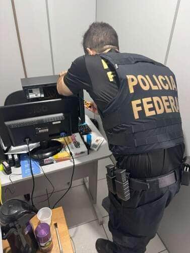 Ação investiga dois vereadores eleitos suspeitos de se beneficiarem com compra de votos nas eleições de 2024. 