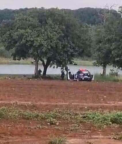 Adolescente circulava pelas ruas com objeto na cintura e chegou a apontá-lo para motoristas; GCM foi acionada por moradores.