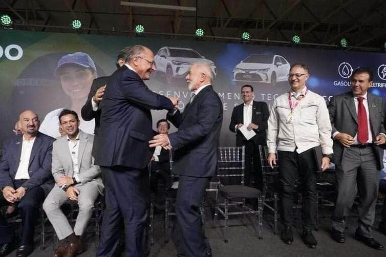 Em visita à Toyota, Alckmin celebra investimentos de R$ 11,5 bi. 'A indústria voltou no País' - Cadu Gomes/VPR
