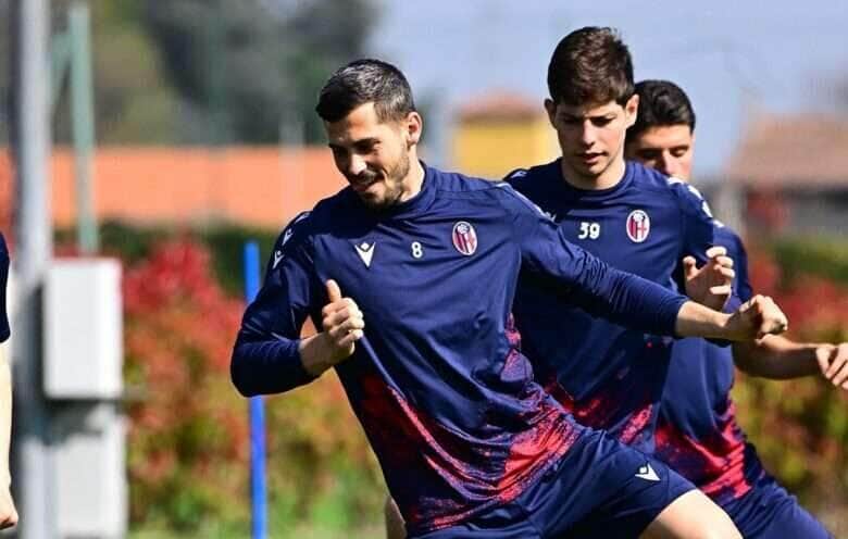 Saiba onde assistir Bologna x Napoli AO VIVO e confira as escalações do duelo pela 31ª rodada do Italiano. Imagem: Divulgação Bologna