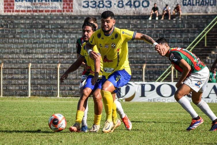 Araçatuba x União Barbarense ao vivo; onde assistir nesta sexta (11) pela Série A-4. Imagem: @franzanini7