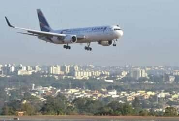 Com 10 milhões de passageiros, setor aéreo tem melhor março desde 2000 - Antônio Cruz/Arquivo/Agência Brasil