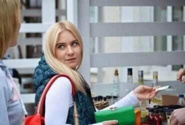 compras-jovem-moça
