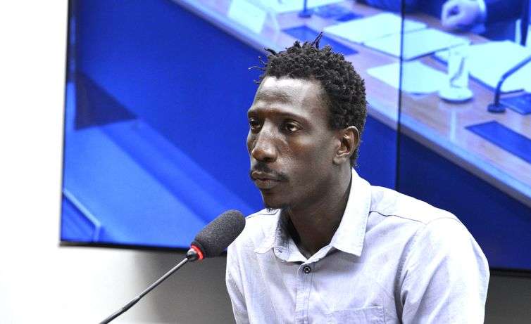 Brasília - O representante da Organização Viva Rio Ronilso Pacheco da Silva, participa da comissão especial sobre homicídio de jovens no Brasil (Valter Campanato/Agência Brasil)