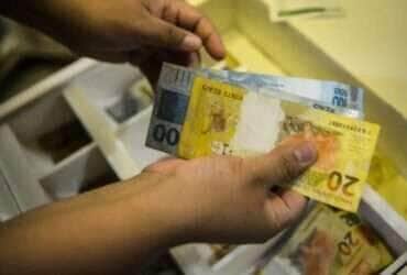 Governo Federal propõe salário mínimo de R$ 1.630 em 2026 - Marcello Casal Jr/Agência Brasil