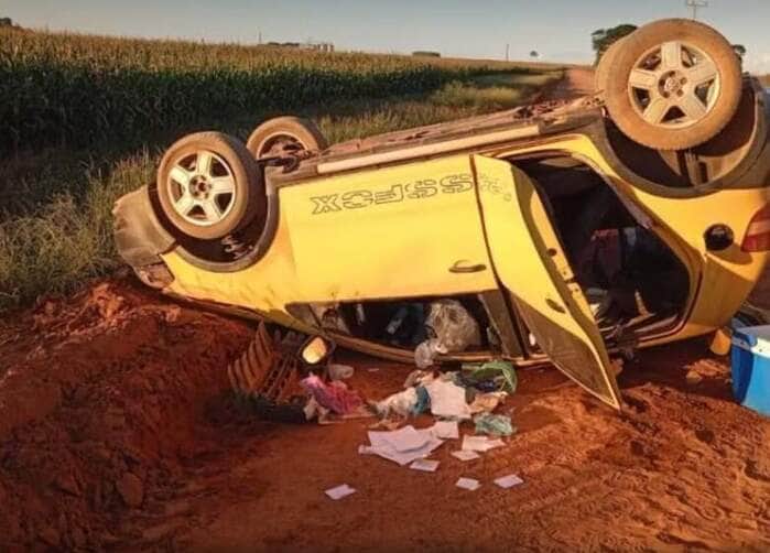 Homem mata idosos, rouba carro e capota em estrada na zona rural de Mato Grosso
