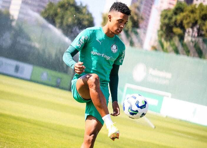 RB Bragantino x Palmeiras ao vivo: onde assistir, escalações e tudo sobre o duelo de ponta no Brasileirão. Imagem: Cesar Greco/Ag. Palmeiras RB Bragantino x Palmeiras ao vivo: onde assistir, escalações e tudo sobre o duelo de ponta no Brasileirão. Imagem: Cesar Greco/Ag. Palmeiras
