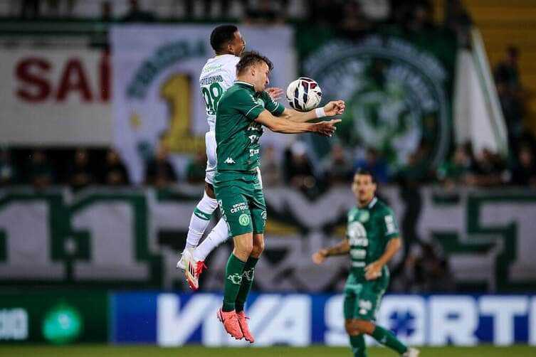 Lance do jogo entre Chapecoense x Cuiabá. Imagem: AssCom Dourado Lance do jogo entre Chapecoense x Cuiabá. Imagem: AssCom Dourado