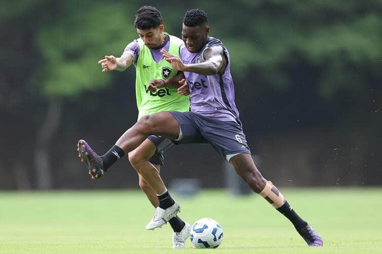Santos x Botafogo: onde assistir ao vivo, escalações e tudo sobre o confronto pela 11ª rodada do Brasileirão 2025. Imagem: Vitor Silva/BFR Santos x Botafogo: onde assistir ao vivo, escalações e tudo sobre o confronto pela 11ª rodada do Brasileirão 2025. Imagem: Vitor Silva/BFR