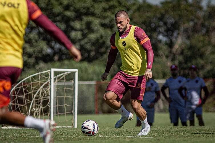 Remo x Vila Nova: Onde assistir ao vivo, escalações e tudo sobre o confronto da Série B. Imagem: @betocorreaphoto Remo x Vila Nova: Onde assistir ao vivo, escalações e tudo sobre o confronto da Série B. Imagem: @betocorreaphoto