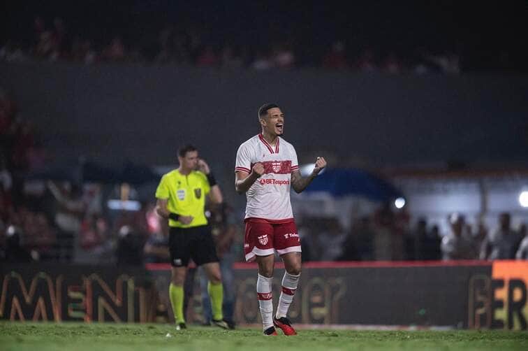 Botafogo-SP x CRB: onde assistir, escalações e estreia de técnico na Série B. Imagem: @franciscocedrimfotografia Botafogo-SP x CRB: onde assistir, escalações e estreia de técnico na Série B. Imagem: @franciscocedrimfotografia