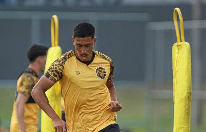 Chapecoense x Amazonas: onde assistir, prováveis escalações e palpites para o duelo da Série B. Imagem: @joaonormandoc AMFC