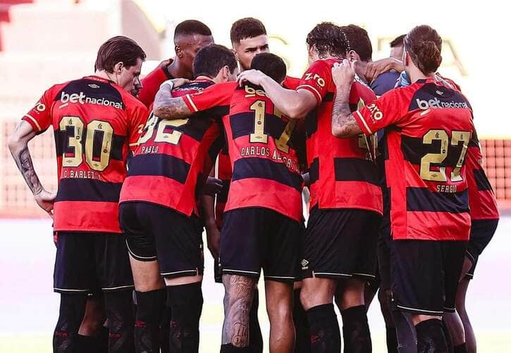 Ceará x Sport: Onde assistir, escalações e tudo sobre o duelo na Arena Castelão. Imagem: @paulopaivafoto @sportrecife Ceará x Sport: Onde assistir, escalações e tudo sobre o duelo na Arena Castelão. Imagem: @paulopaivafoto @sportrecife