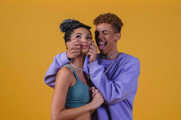 Casal engraçado