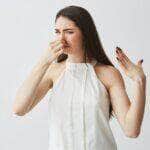 Elimine o cheiro de mofo