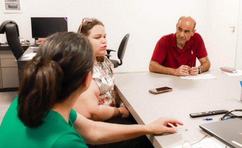 Equipe de Alta Floresta conhece sistema de emissao de alvaras